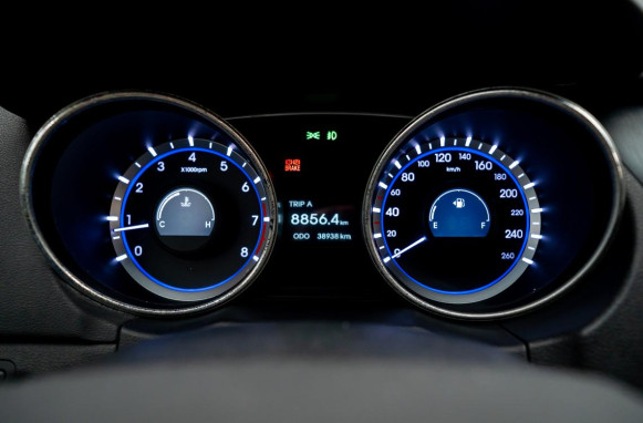 Фото Hyundai Sonata 2010 года
