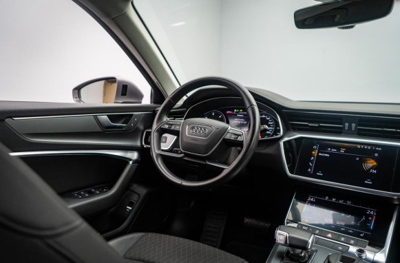 Фото Audi A6 2018 года