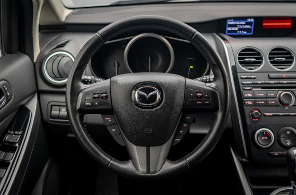 Фото Mazda CX-7 2010 года