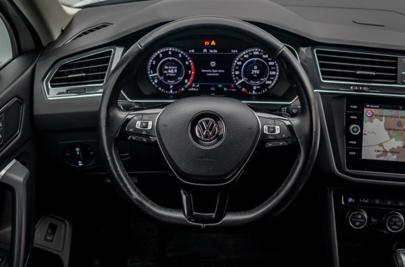 Фото Volkswagen Tiguan 2018 года