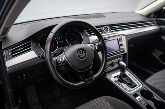 Фото Volkswagen Passat 2017 года