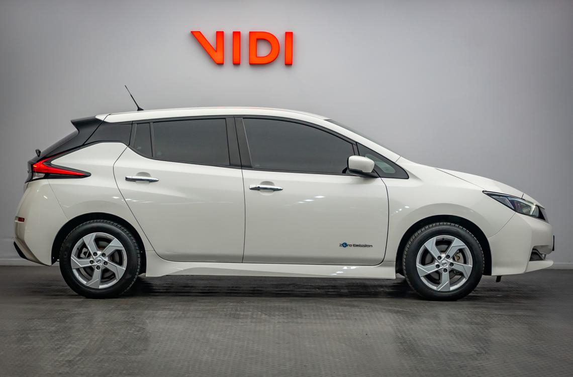 Nissan LEAF Nissan LEAF