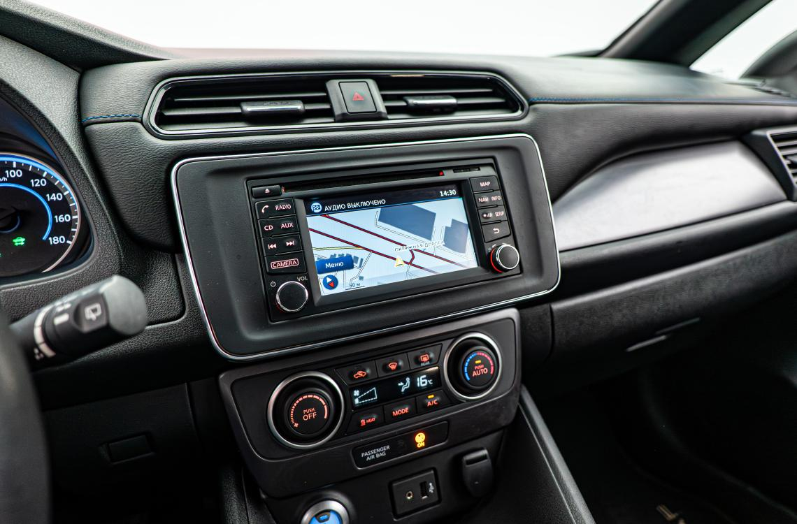 Nissan LEAF Nissan LEAF