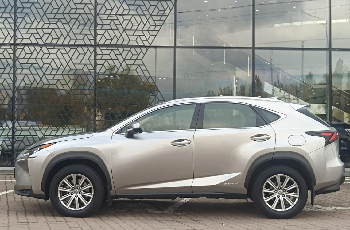 Lexus NX300h Lexus NX300h