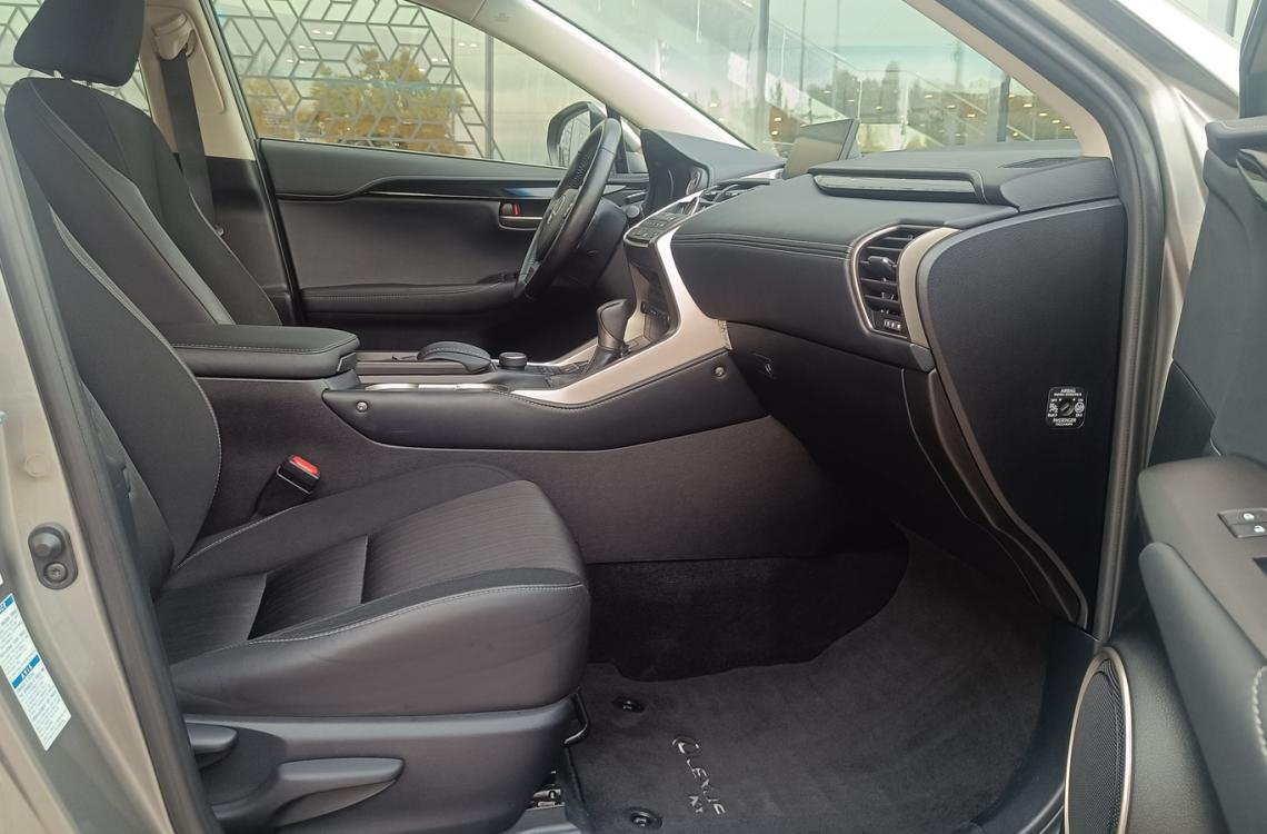 Lexus NX300h Lexus NX300h