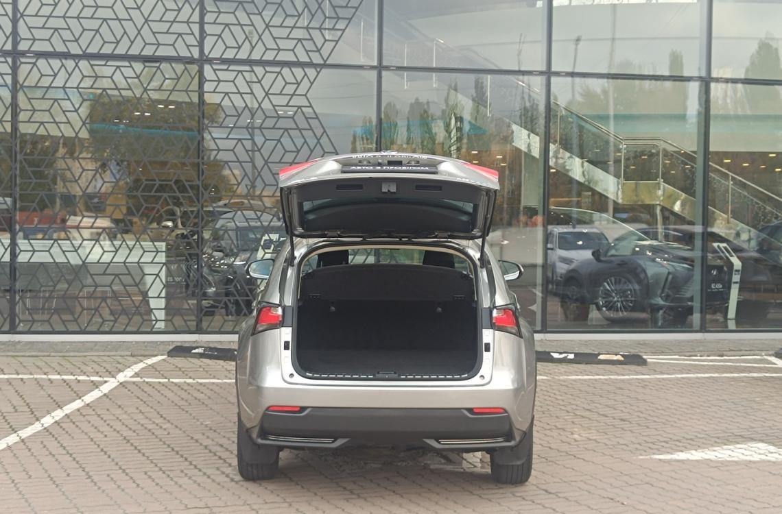 Lexus NX300h Lexus NX300h