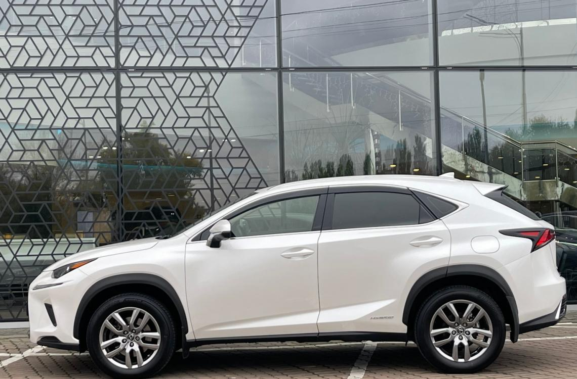 Lexus NX300h Lexus NX300h