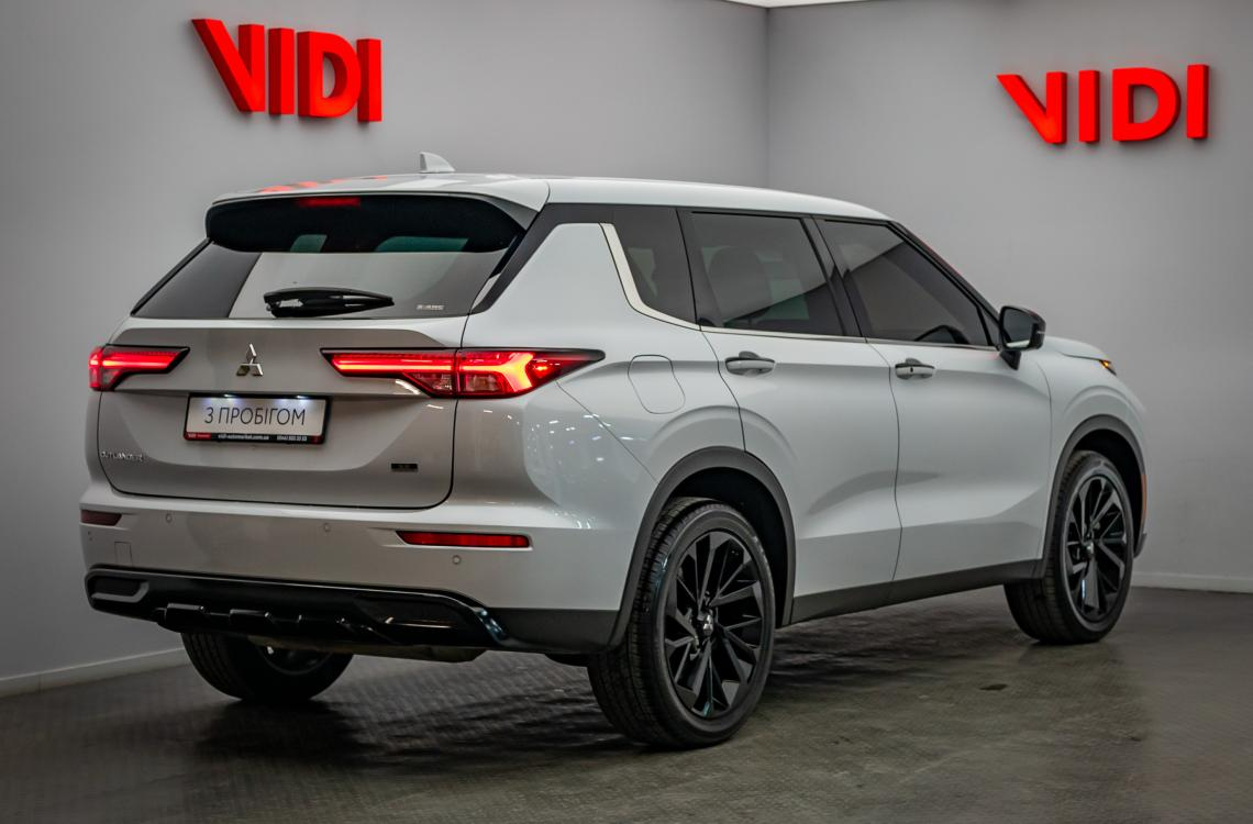 Mitsubishi Outlander Mitsubishi Outlander