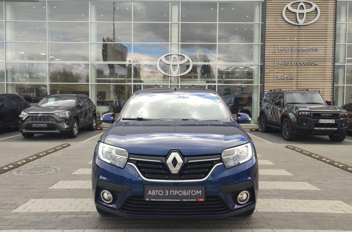 Renault Logan  Renault Logan