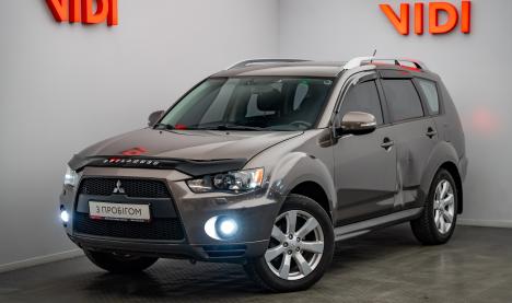 Mitsubishi Outlander XL