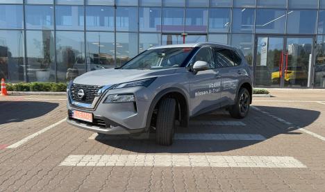 Nissan X-TRAIL