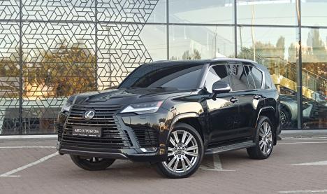 Lexus LX600