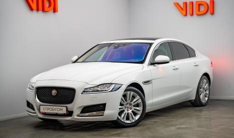 JAGUAR XF