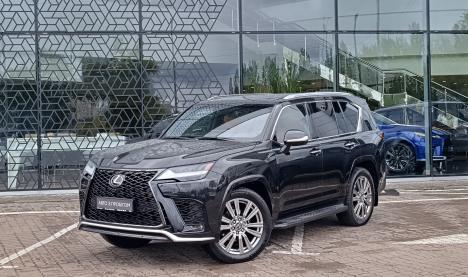 Lexus LX