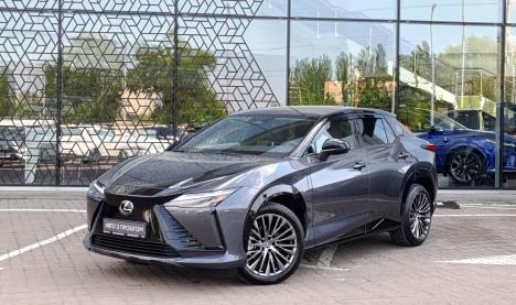 Lexus RZ450e