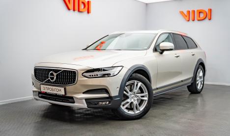 Volvo V90 Cross Country