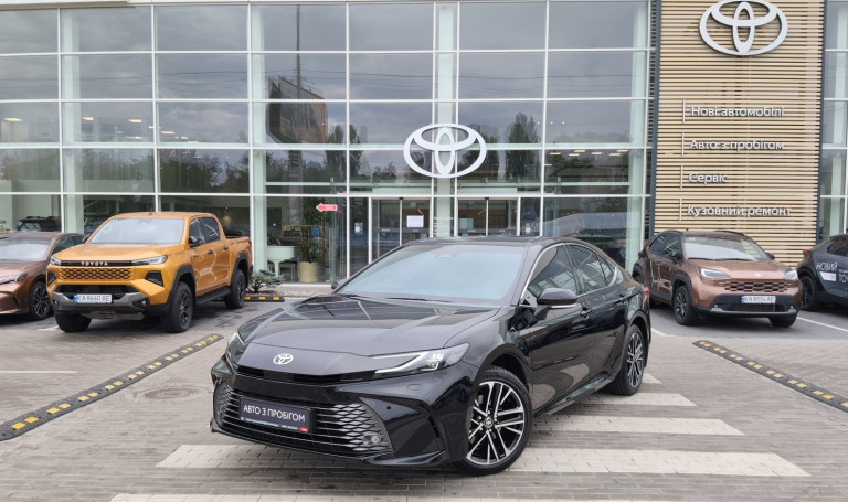 Toyota CAMRY
