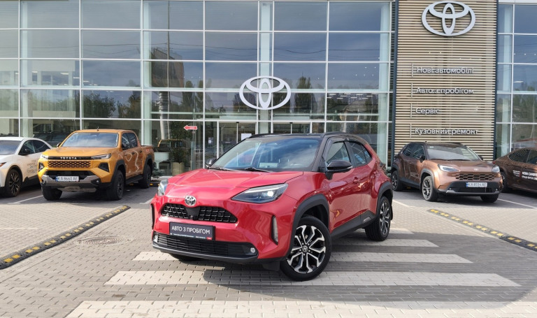 Toyota YARIS CROSS